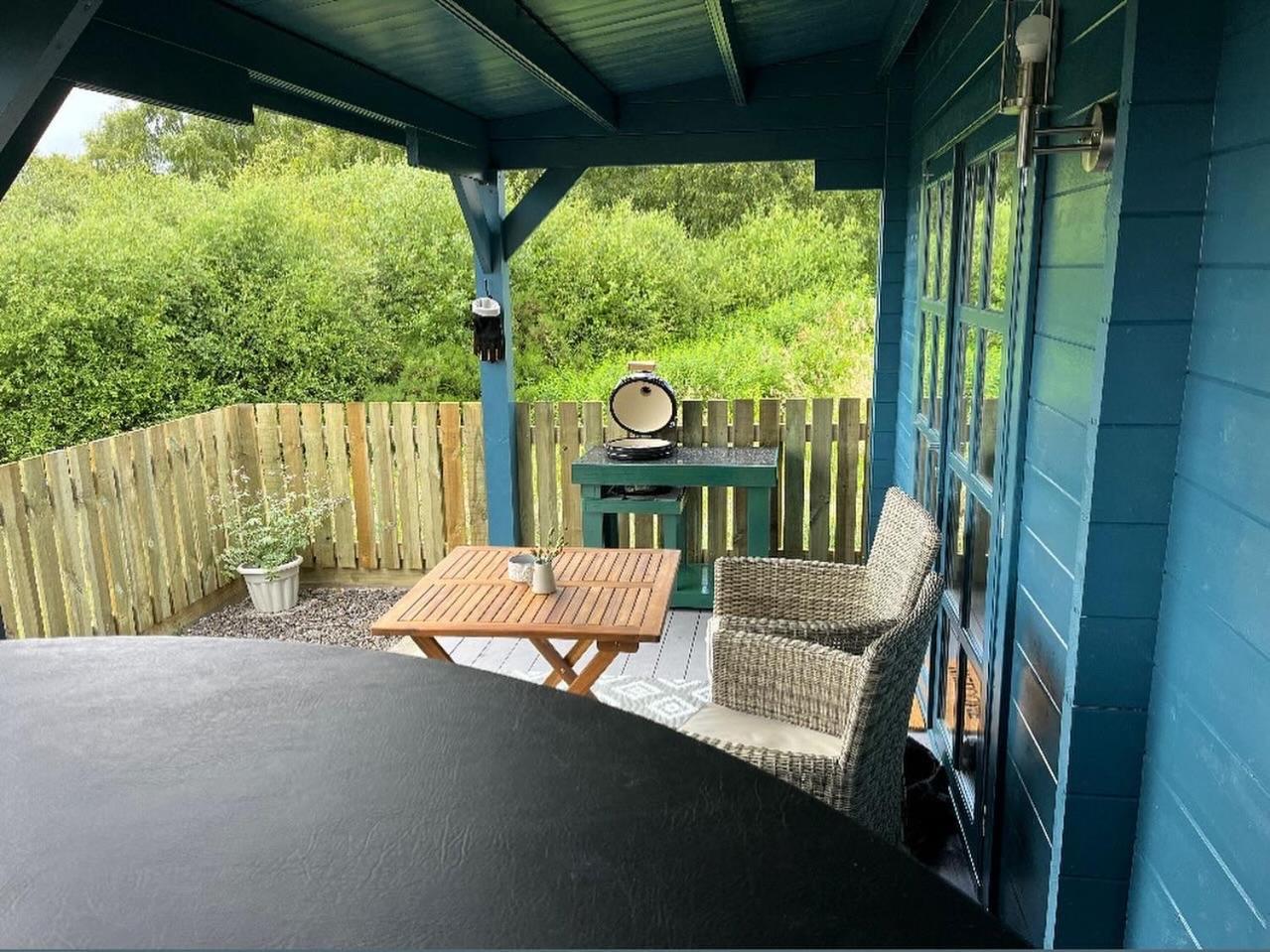 Retreat Hot Tub Highland Cabin インヴァネス エクステリア 写真